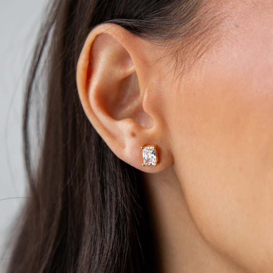 BG - 18K Gold Stud Earrings